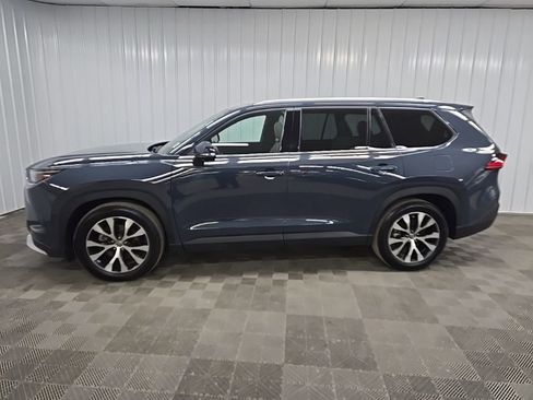 Used 2024 Toyota Grand Highlander AWD Hybrid image 5