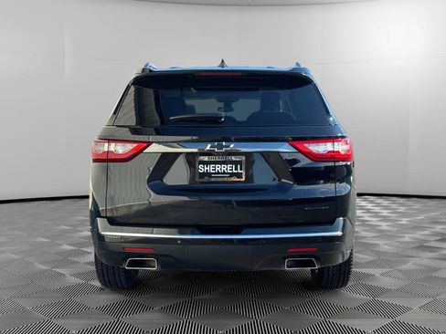 Used 2020 Chevrolet Traverse Premier w/ LPO, Blackout Package image 4