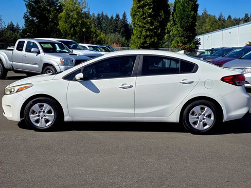 Used 2018 Kia Forte LX FWD image 8