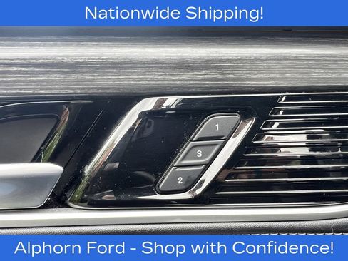 Used 2024 Jeep Wagoneer L Series II w/ Flexible Seating Group AWD/4WD image 12