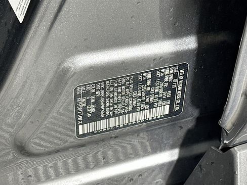 Used 2023 Nissan Rogue SV image 12