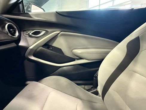 Used 2018 Chevrolet Camaro SS RWD image 28