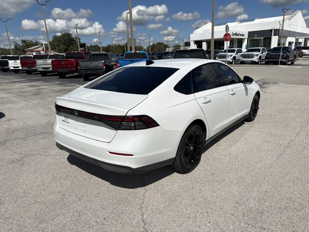 Used 2025 Honda Accord SE image 4