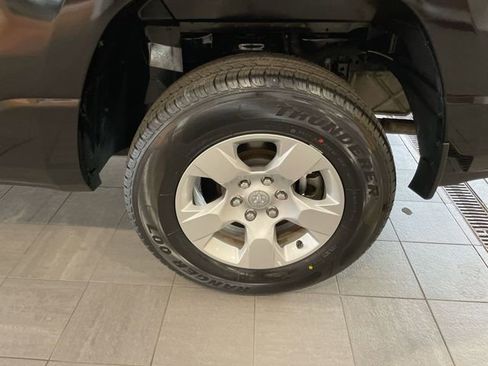 Used 2020 RAM 1500 Big Horn image 8