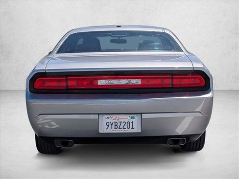 Used 2011 Dodge Challenger RWD image 7