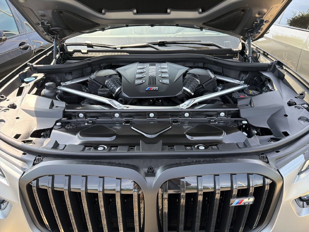 Used 2027 BMW X7 M60i AWD/4WD image 24