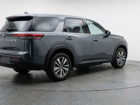 Used 2025 Nissan Pathfinder SV AWD/4WD image 9