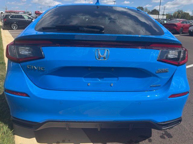 Used 2025 Honda Civic Sport Touring image 5