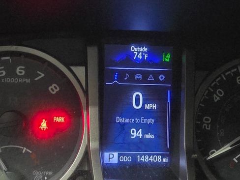 Used 2018 Toyota Tacoma SR5 image 20