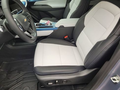 New 2026 Chevrolet Equinox EV LT image 18