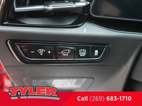 Used 2025 Kia Niro SX image 25