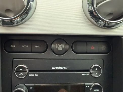 Used 2009 Ford Mustang Premium RWD image 31