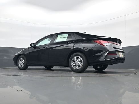 New 2026 Hyundai Elantra SE image 27
