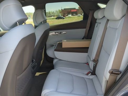 New 2026 Genesis GV70 2.5T Advanced image 12