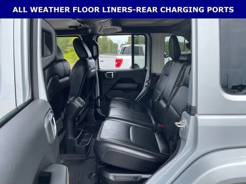 Used 2024 Jeep Wrangler Unlimited Sahara w/ Technology Group AWD/4WD image 16