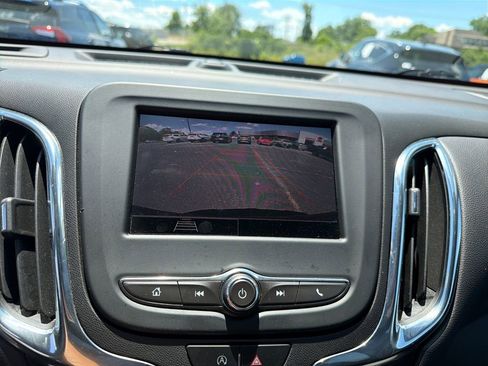 Used 2023 Chevrolet Equinox LT FWD image 22