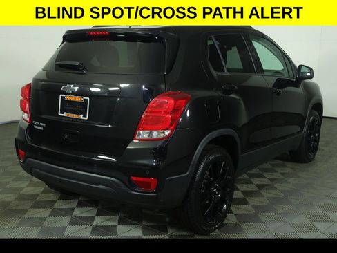 Used 2022 Chevrolet Trax LT w/ Driver Confidence Package AWD/4WD image 12