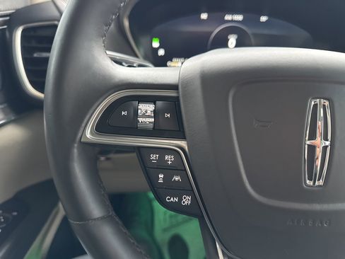 Used 2020 Lincoln Nautilus Reserve w/ Equipment Group 201A image 29