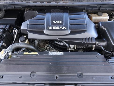 Used 2019 Nissan Titan SL image 35