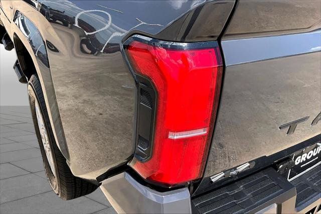 Certified 2026 Toyota Tacoma SR5 AWD/4WD image 29