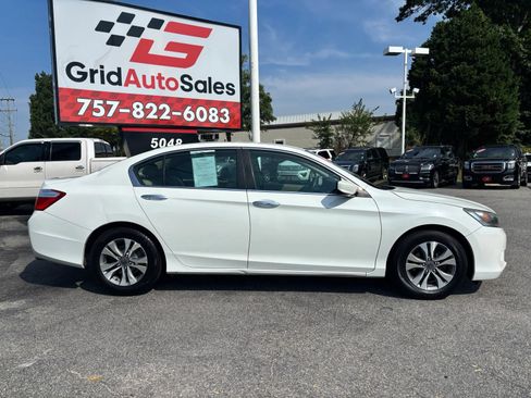 Used 2014 Honda Accord LX image 2