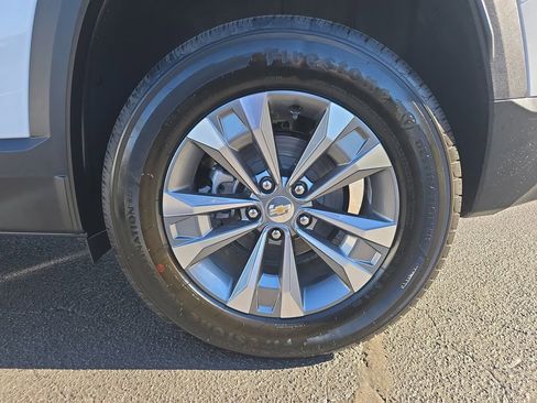 New 2026 Chevrolet Equinox LT image 33