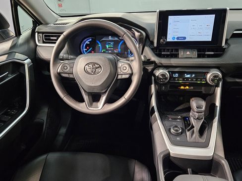 Certified 2025 Toyota RAV4 XLE Premium AWD/4WD image 9