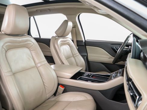 Used 2023 Lincoln Aviator Reserve w/ Equipment Group 201A RWD image 30