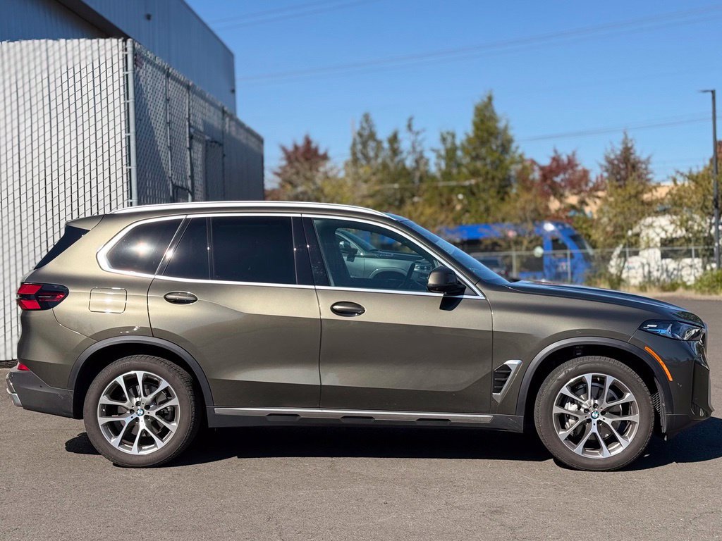 Used 2026 BMW X5 xDrive40i w/ Climate Comfort Package AWD/4WD image 6