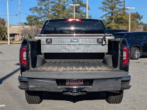 Used 2018 GMC Sierra 1500 SLT w/ SLT Premium Package image 14