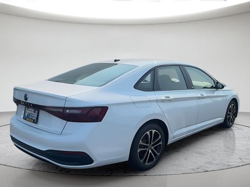 Used 2026 Volkswagen Jetta Sport FWD image 7