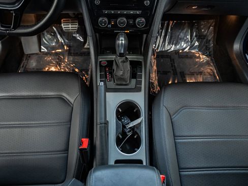 Used 2021 Volkswagen Passat 2.0T R-Line image 28