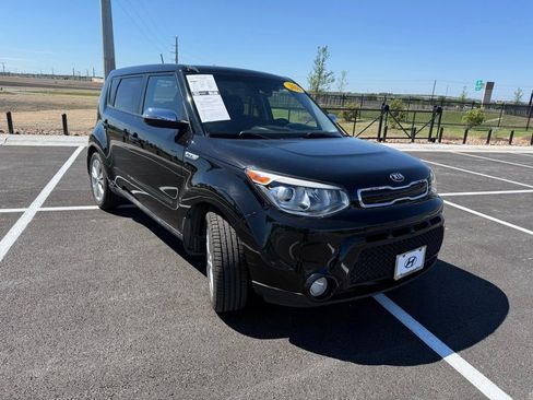 Used 2016 Kia Soul ! w/ Premium Package FWD image 3