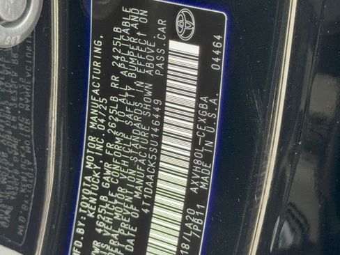 Used 2025 Toyota Camry XLE FWD image 31