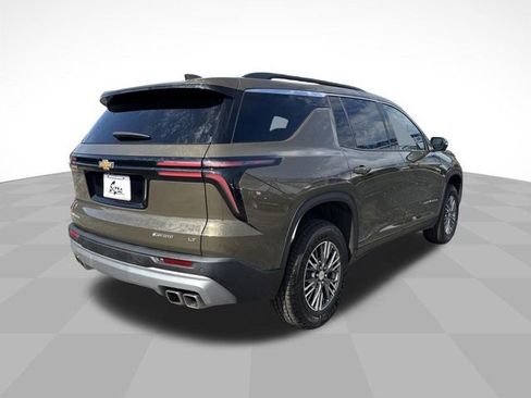 Used 2024 Chevrolet Traverse LT FWD image 6