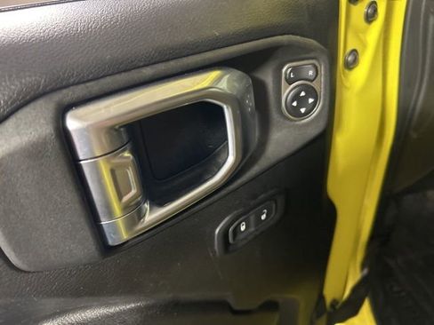 Used 2022 Jeep Wrangler Sport AWD/4WD image 10