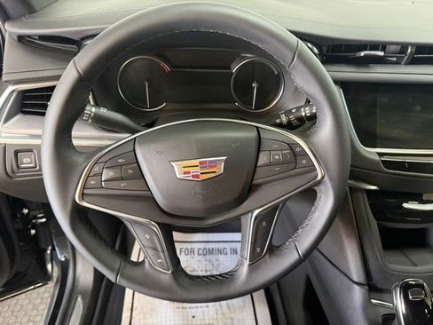 Used 2025 Cadillac XT5 Luxury w/ LPO, Floor Liner Package FWD image 19
