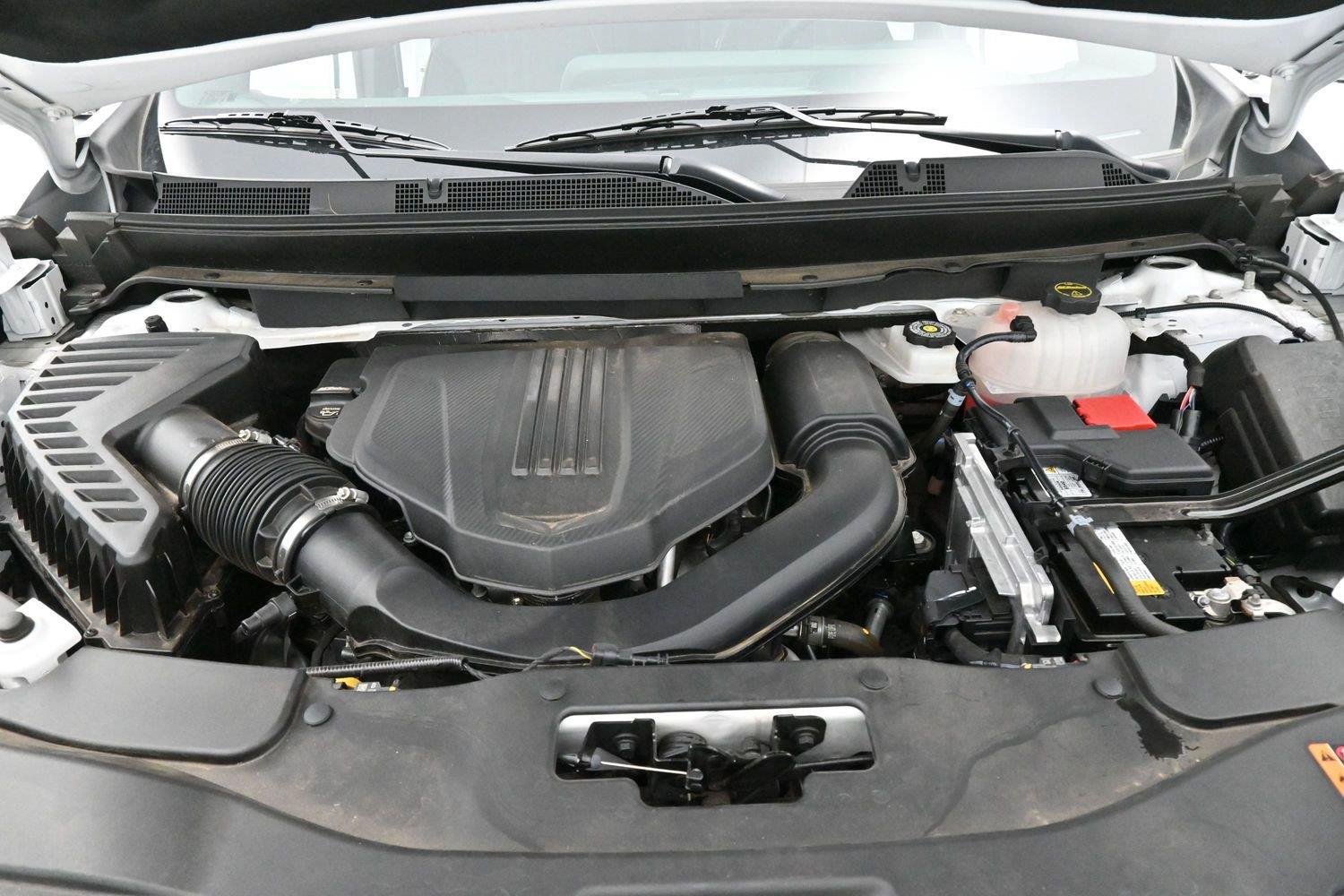 Used 2025 Chevrolet Traverse High Country FWD image 40