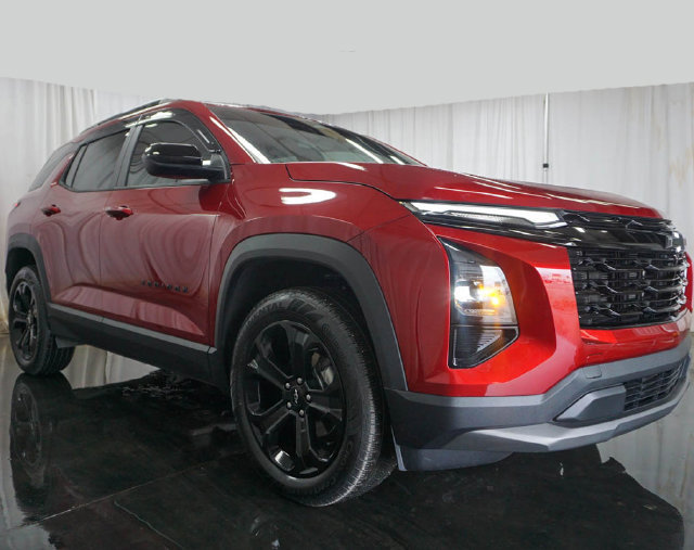 Used 2026 Chevrolet Equinox LT w/ Convenience Package II AWD/4WD image 2