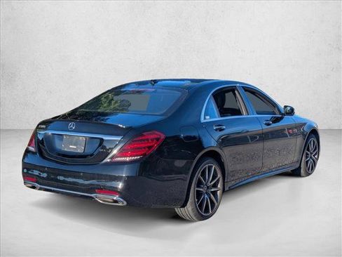 Used 2019 Mercedes-Benz S 560 Sedan image 3