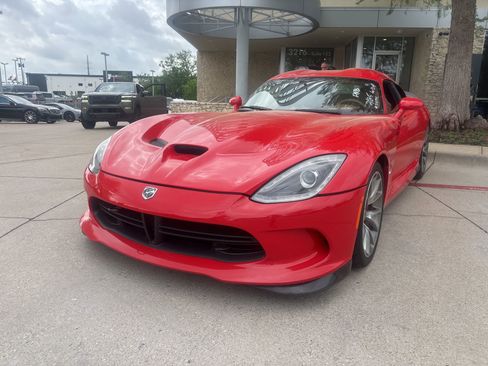 Used 2014 SRT Viper GTS w/ GTS Laguna Interior Package image 2