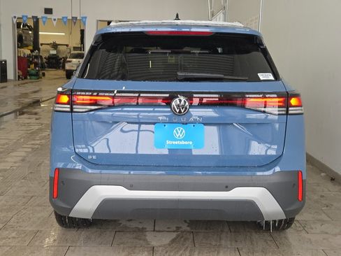 New 2026 Volkswagen Tiguan SE image 5
