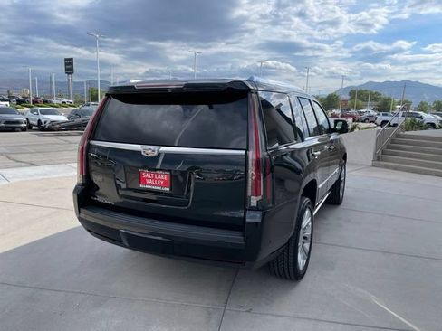 Used 2019 Cadillac Escalade Platinum AWD/4WD image 5