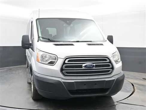 Used 2016 Ford Transit 350 XLT image 3
