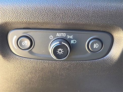 Used 2021 Chevrolet Traverse RS image 25