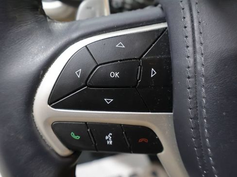 Used 2021 Jeep Grand Cherokee Summit AWD/4WD image 36
