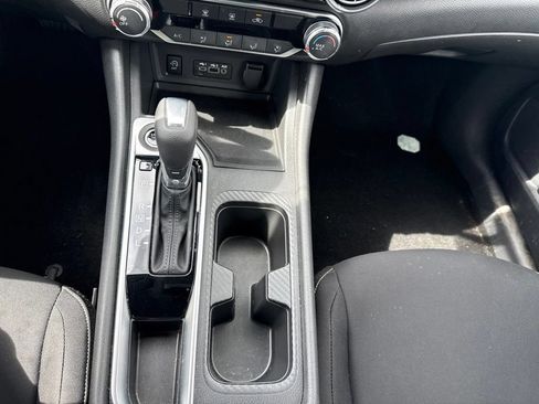 Used 2025 Nissan Sentra SV FWD image 19