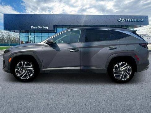 New 2025 Hyundai Tucson Limited FWD image 3
