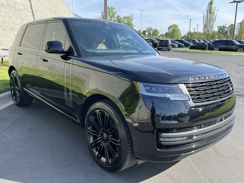 Certified 2024 Land Rover Range Rover Long Wheelbase SE AWD/4WD image 9
