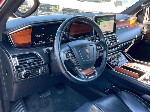 Used 2019 Lincoln Navigator Reserve AWD/4WD image 13